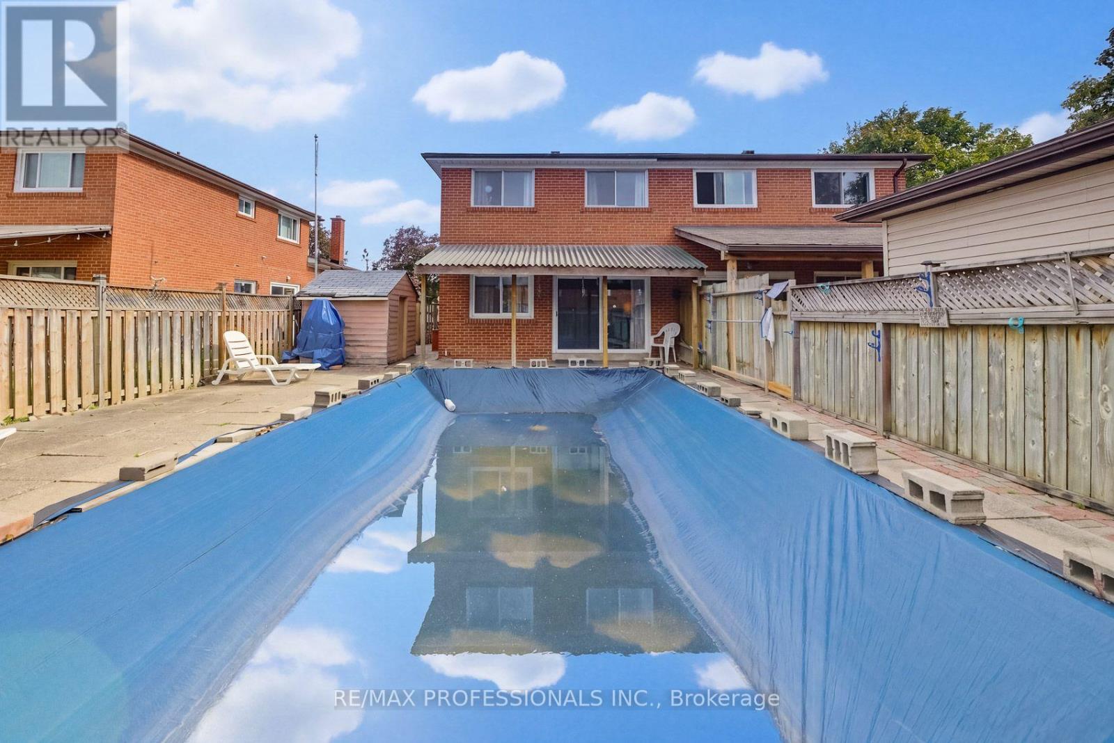 7540 Darcel Avenue, Mississauga, Ontario  L4T 2X9 - Photo 39 - W13816830