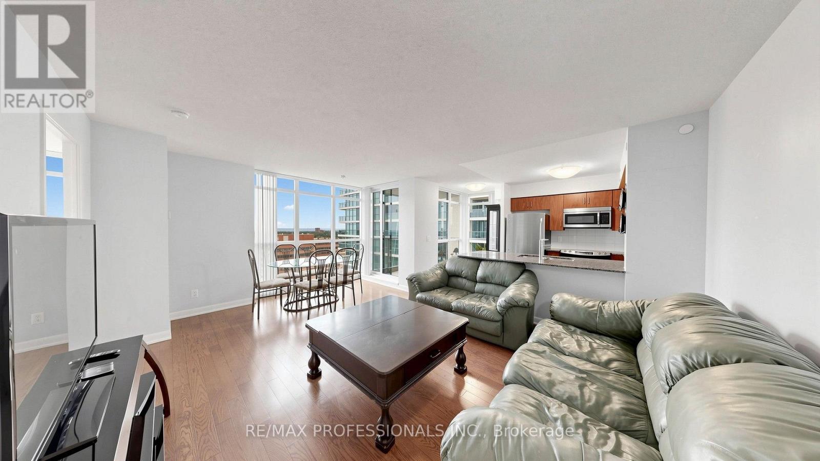 1710 - 205 Sherway Gardens Road, Toronto, Ontario  M9C 0A5 - Photo 10 - W13816832