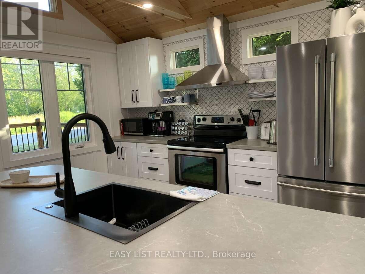 858 Howdenvale Road, South Bruce Peninsula, Ontario  N0H 1X0 - Photo 11 - X13816836