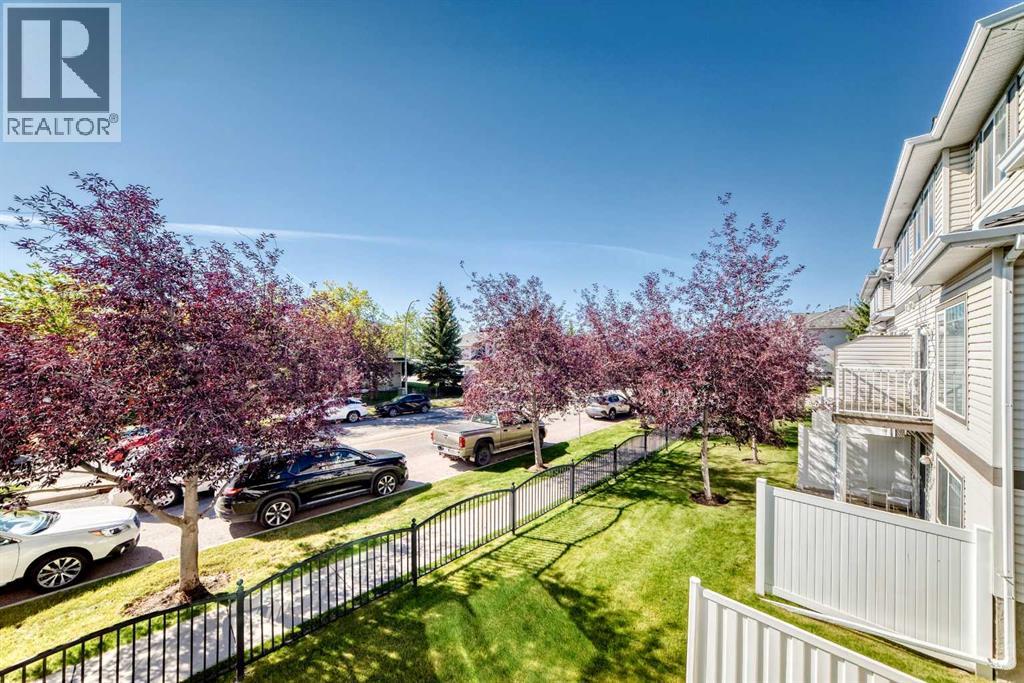 21 Rocky Vista Circle NW
