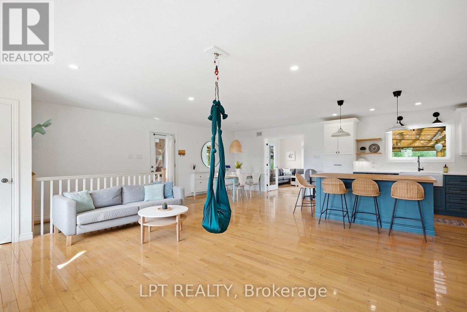20375 Dunvegan Road E, North Glengarry, Ontario K0B 1E0 - Photo 6 - X13816878