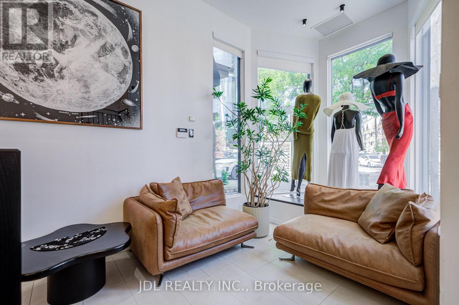 301 Davenport Road, Toronto, Ontario  M5R 1K5 - Photo 4 - C13816862
