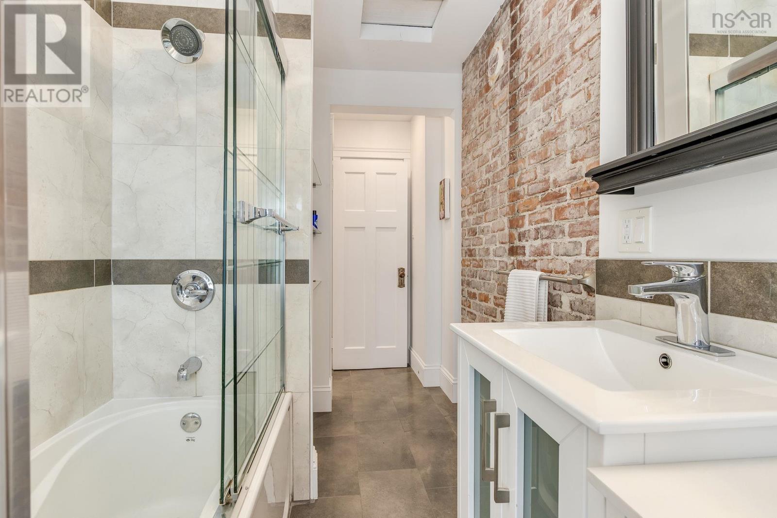 5547 Kane Place photo 34