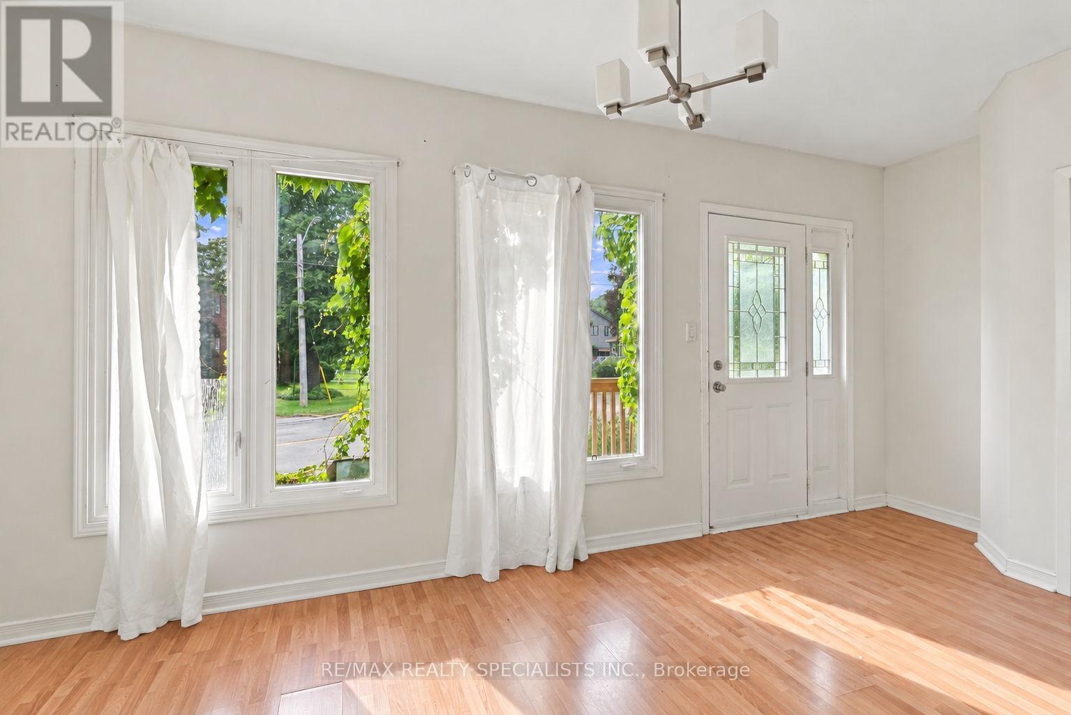 67 Twenty Seventh Street, Toronto, Ontario  M8W 2X2 - Photo 19 - W13816868