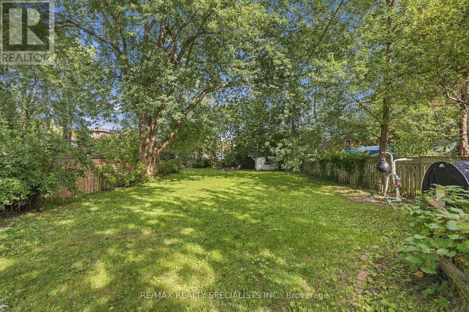 67 Twenty Seventh Street, Toronto, Ontario  M8W 2X2 - Photo 7 - W13816868