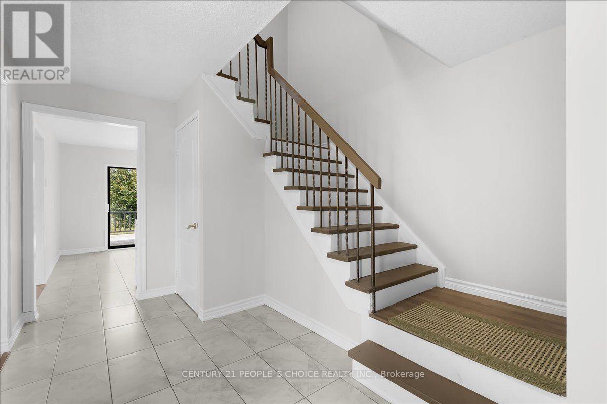 28 Beisel Court, Brampton, Ontario  L6Z 2R7 - Photo 12 - W13816870