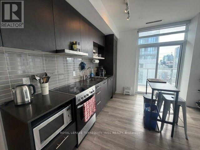 Ph11 - 365 Church Street, Toronto, Ontario  M5B 0B5 - Photo 3 - C13813896