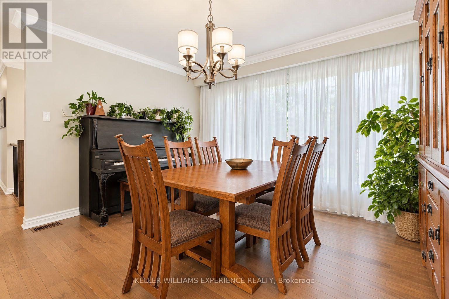 11 Barbara Avenue, Oro-Medonte, Ontario  L0L 2E0 - Photo 10 - S13816610