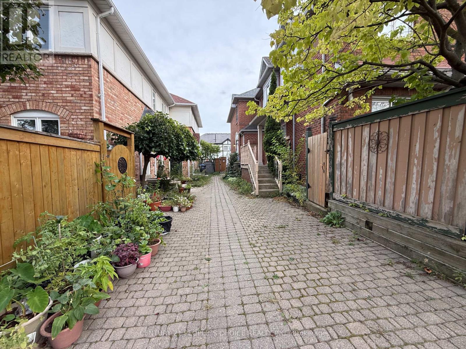 135 Ural Circle, Brampton, Ontario  L6R 1J6 - Photo 19 - W13816586