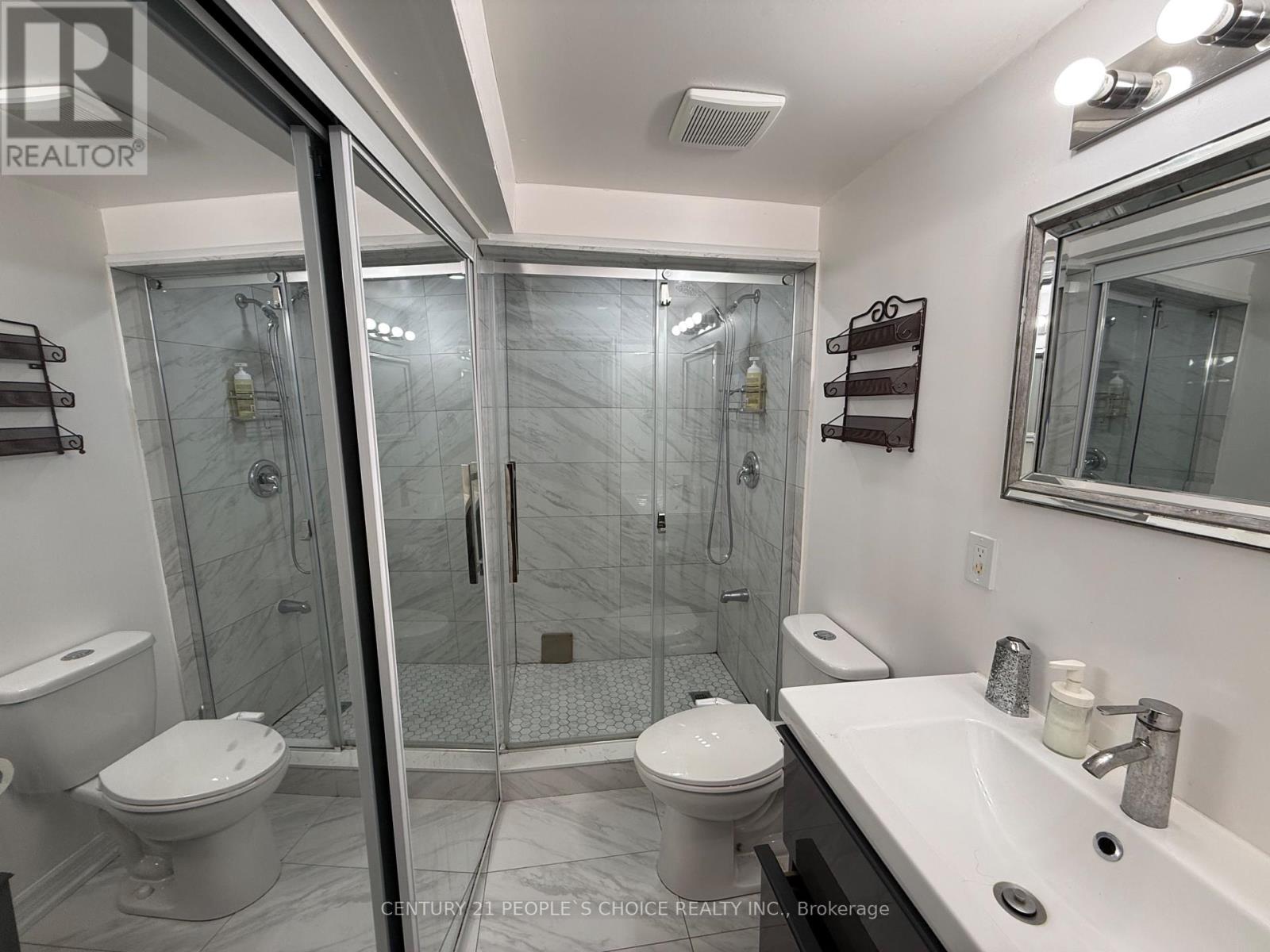 135 Ural Circle, Brampton, Ontario  L6R 1J6 - Photo 24 - W13816586