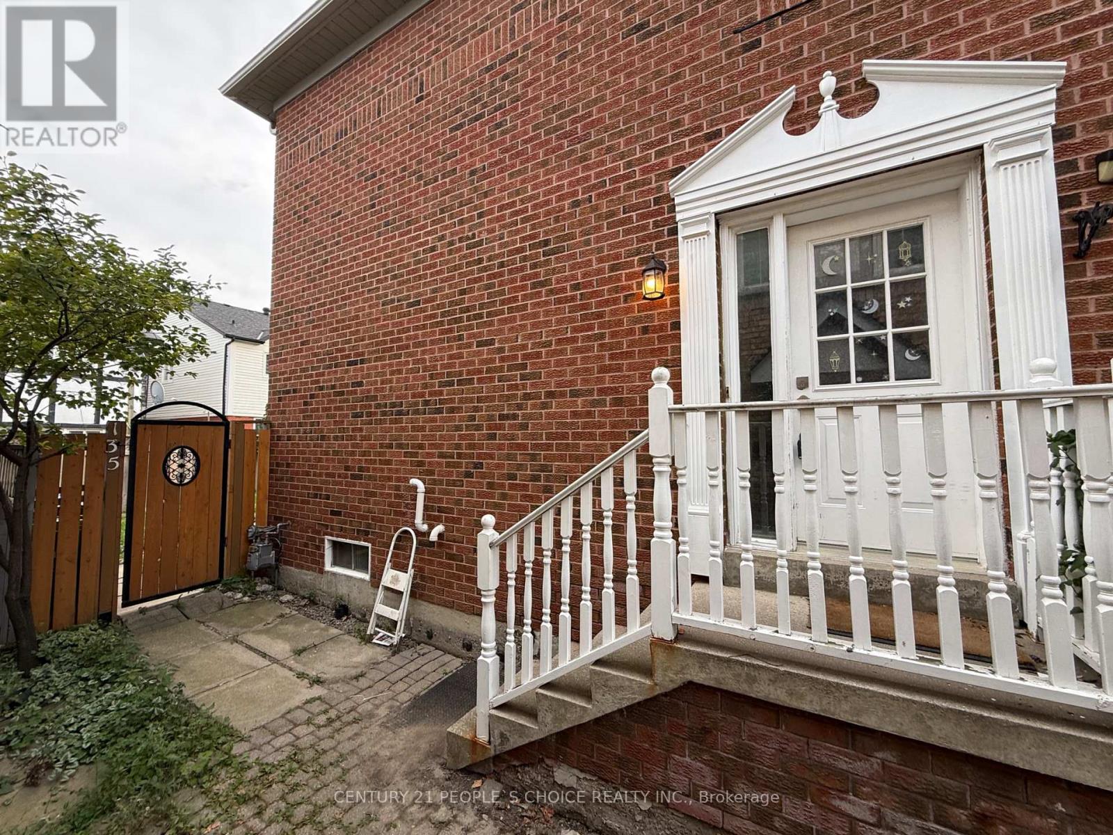 135 Ural Circle, Brampton, Ontario  L6R 1J6 - Photo 20 - W13816586