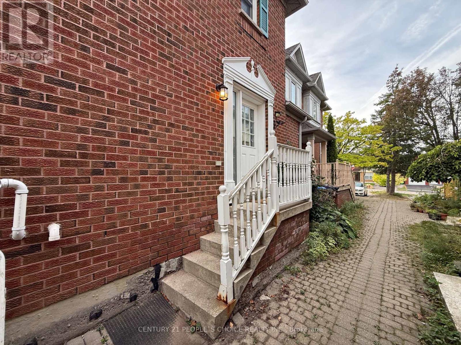 135 Ural Circle, Brampton, Ontario  L6R 1J6 - Photo 21 - W13816586