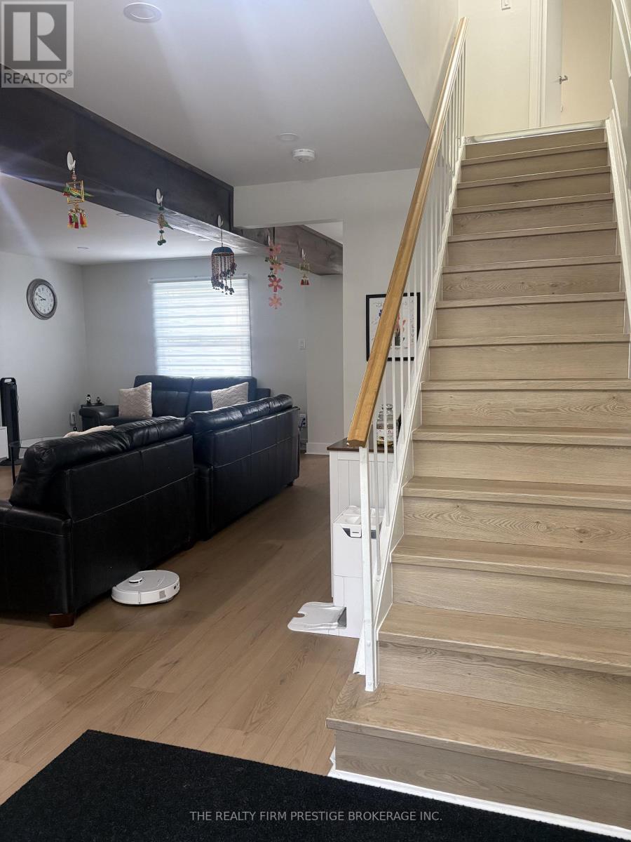 Main/upper - 612 Fox Mill Place, London South (South N), Ontario  N6J 2B2 - Photo 2 - X13816882