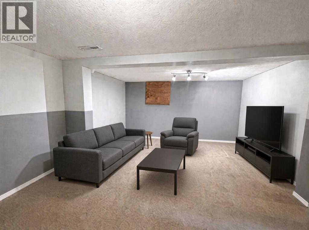5011 54 Ave photo 22