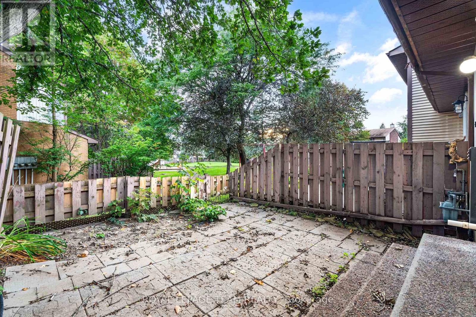 15 - 121 Castlefrank Road, Ottawa, Ontario  K2L 2Y1 - Photo 46 - X13816942