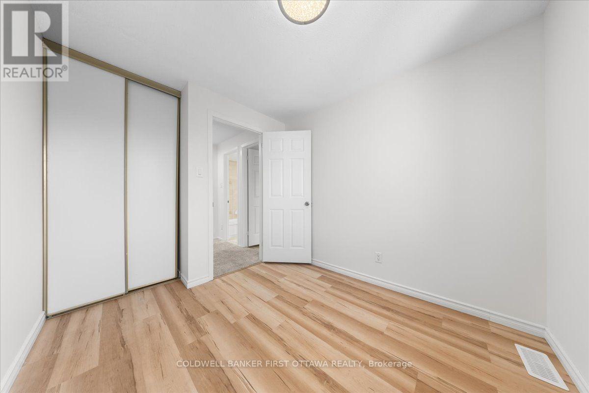 12 - 2f Castlebrook Lane, Ottawa, Ontario  K2G 5E2 - Photo 16 - X13816954