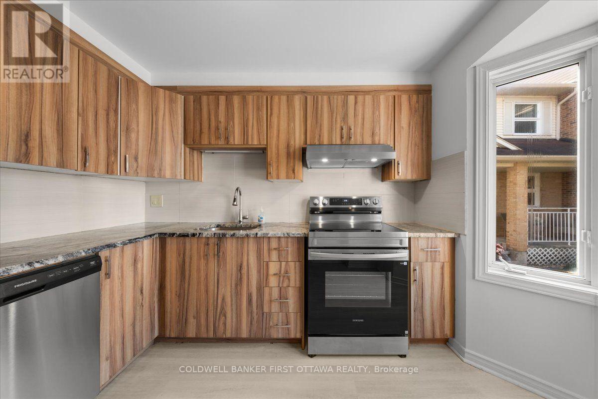 12 - 2f Castlebrook Lane, Ottawa, Ontario K2G 5E2 - Photo 7 - X13816954