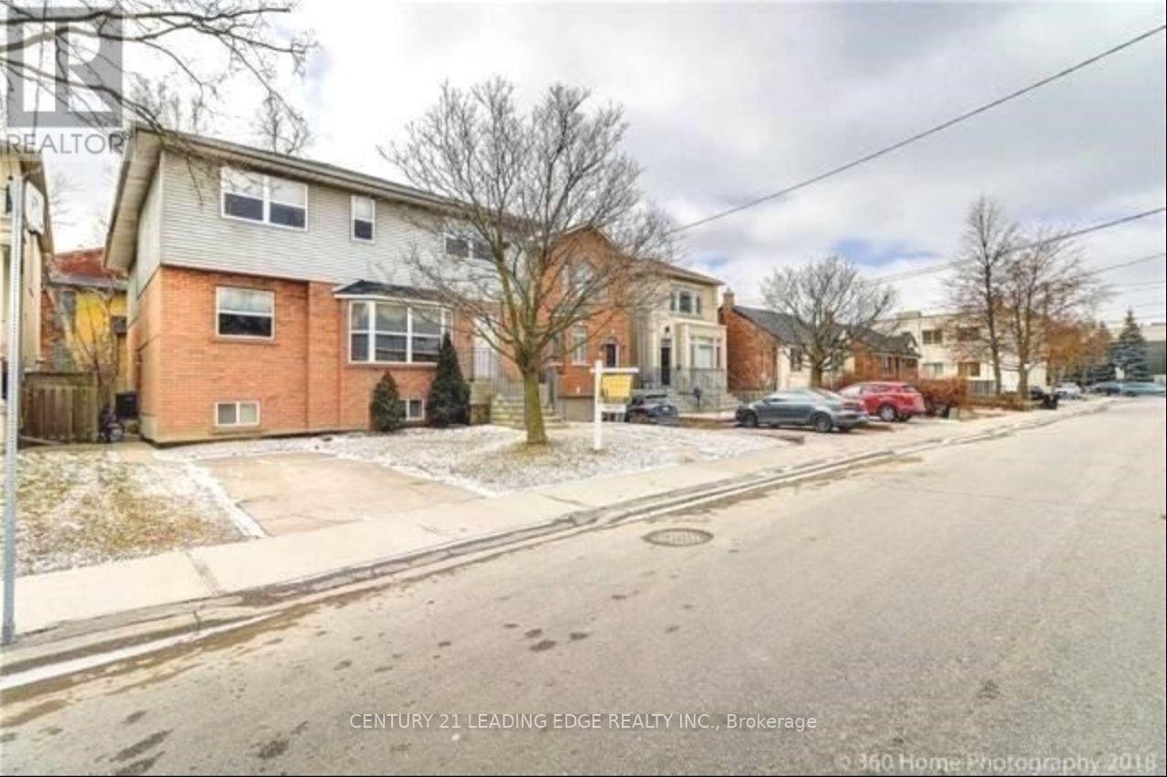 Bsmt 2 - 527 Glengarry Avenue, Toronto, Ontario  M5M 1G2 - Photo 2 - C13816886