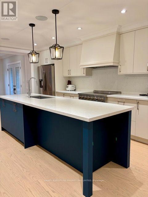 2nd Floor - 10 Lascelles Boulevard, Toronto, Ontario  M4V 2B5 - Photo 6 - C13816944