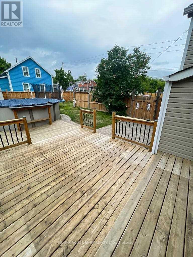 Upper - 131 John Street E, Whitby, Ontario  L1N 2T4 - Photo 24 - E13816908