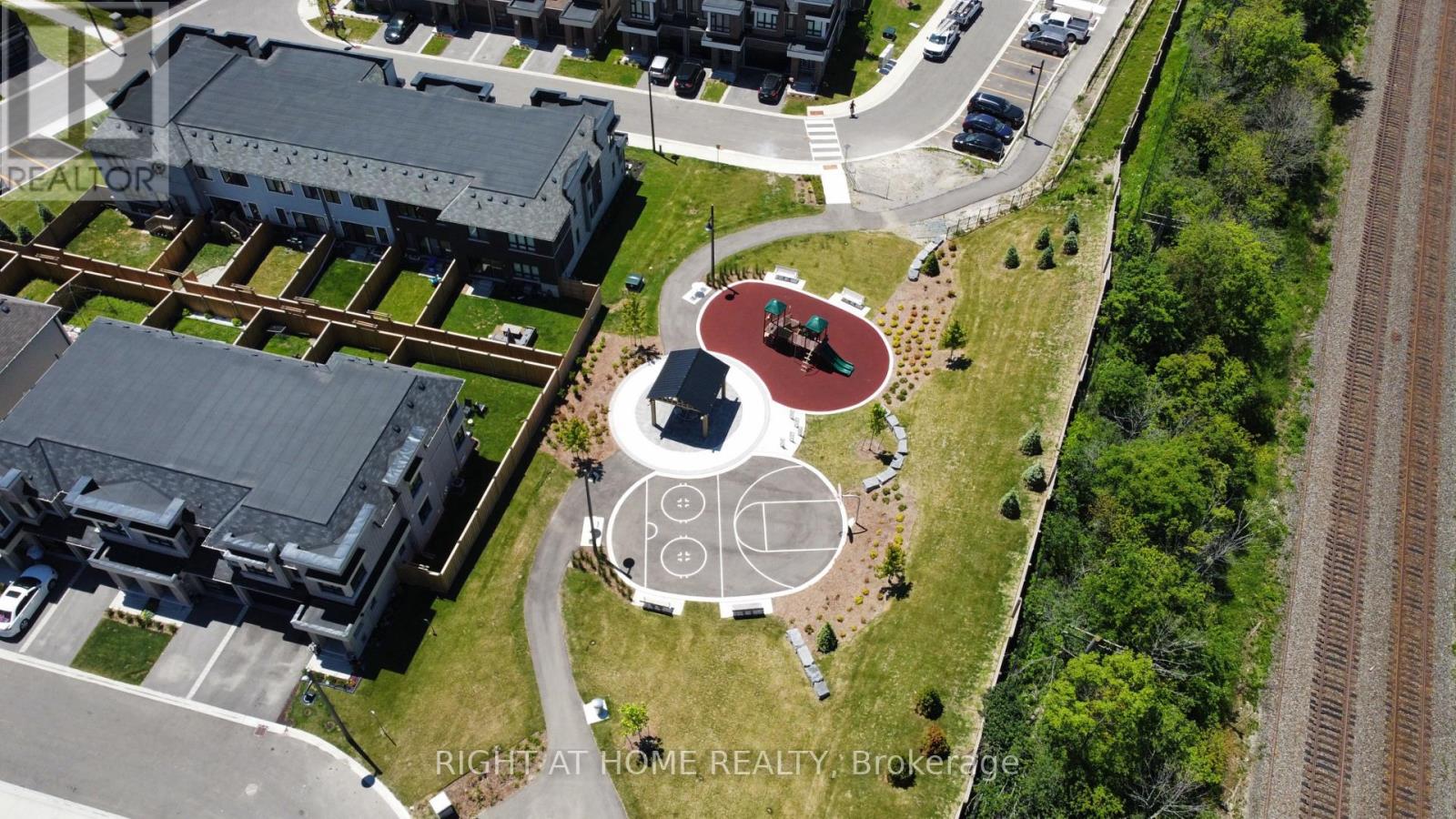 30 Caspian Square, Clarington, Ontario  L1C 7G3 - Photo 13 - E13816938