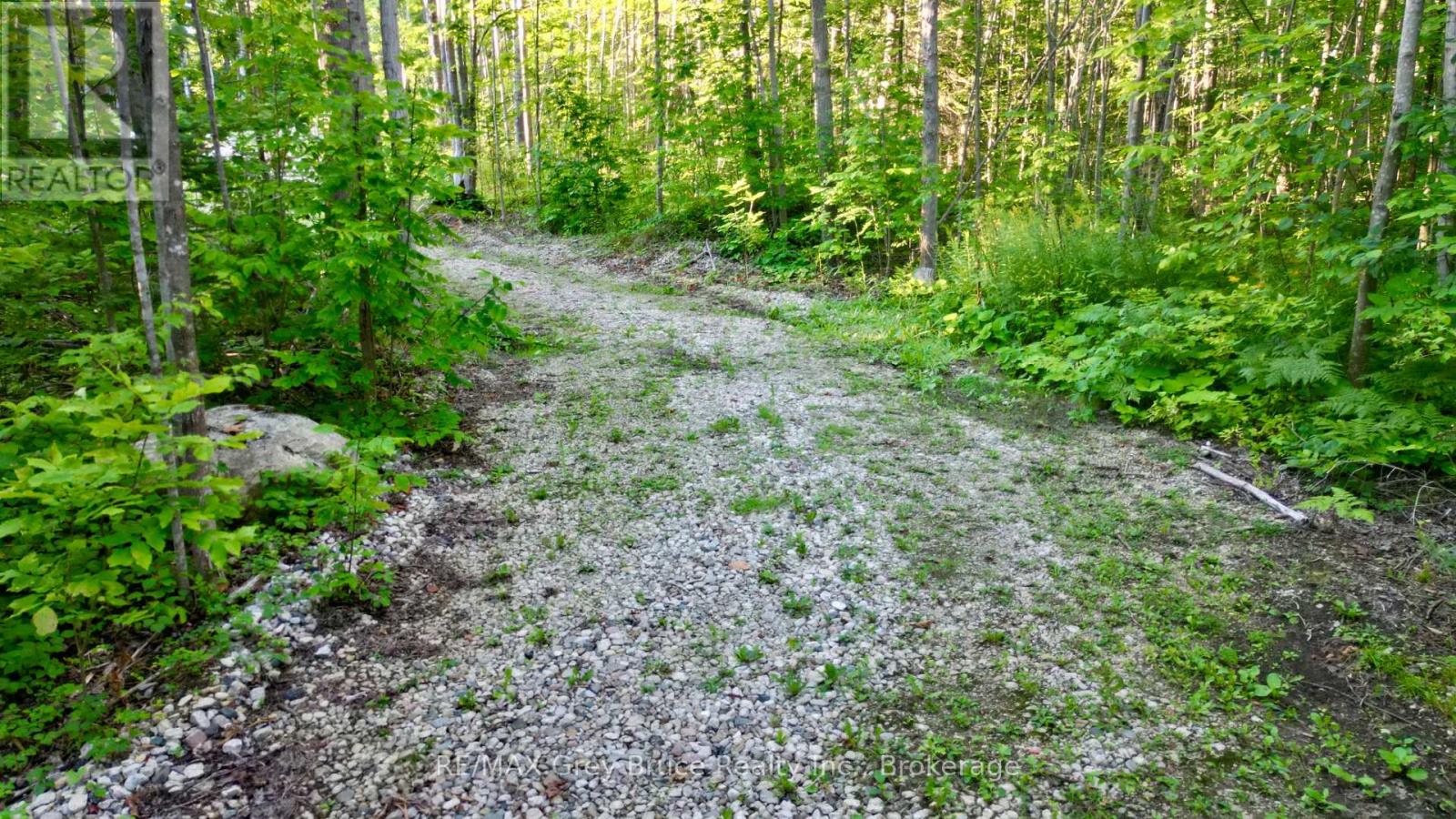 279 Barney's Boulevard, Northern Bruce Peninsula, Ontario  N0H 1Z0 - Photo 2 - X13816906