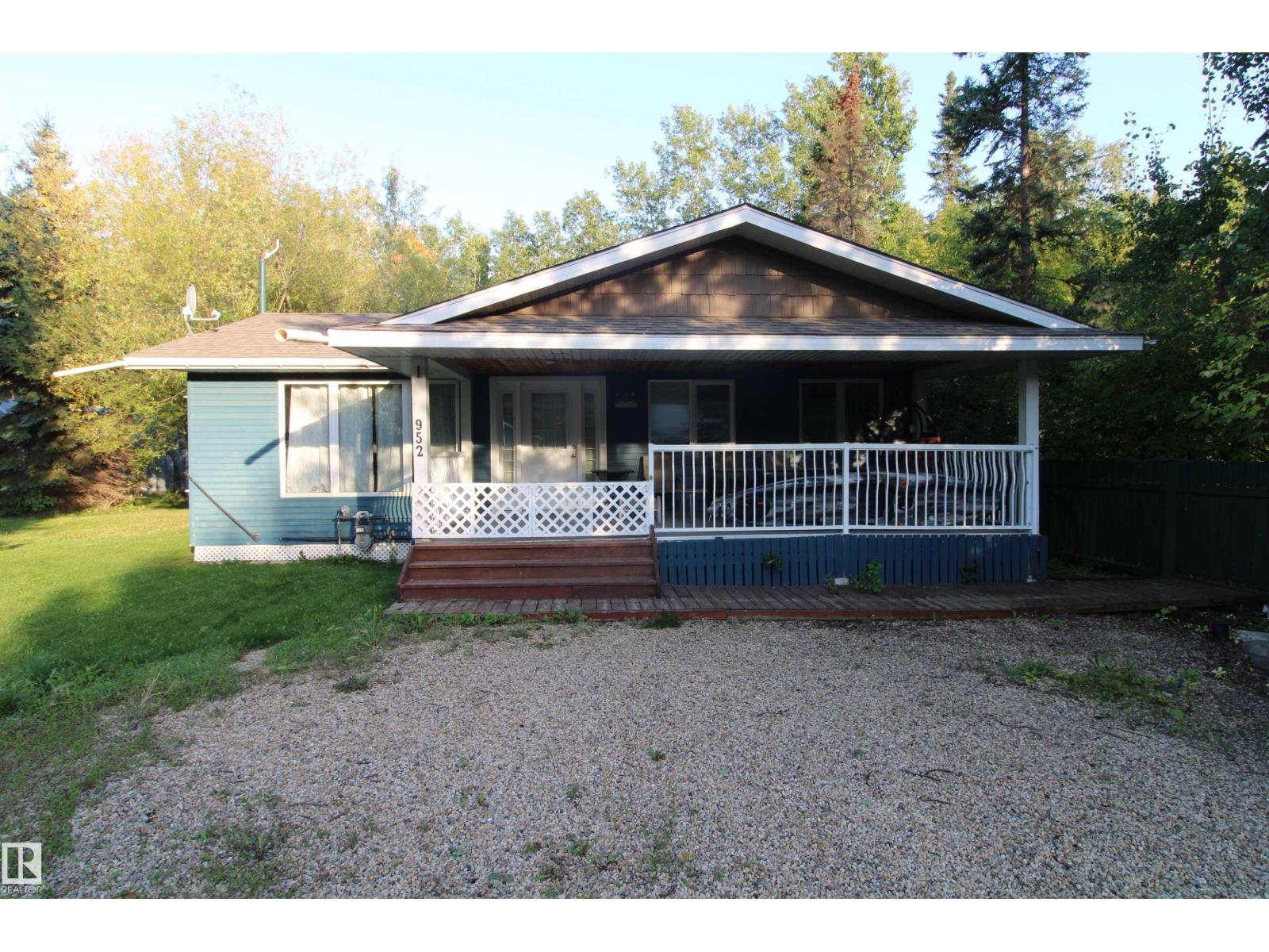 952 9 St, Rural Lac Ste. Anne County, Alberta  T0E 1A0 - Photo 1 - E4509923