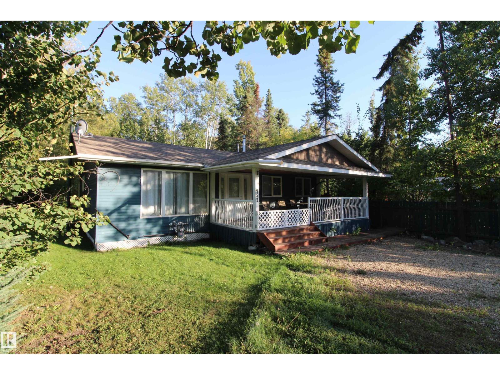 952 9 St, Rural Lac Ste. Anne County, Alberta  T0E 1A0 - Photo 3 - E4509923