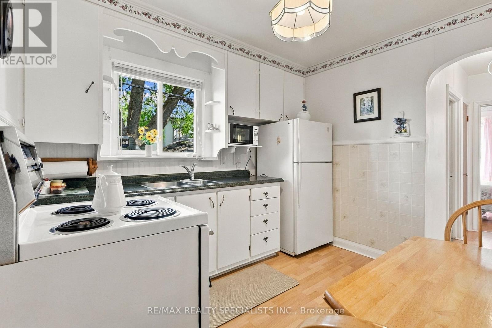 93 Cavell Avenue, Toronto, Ontario  M8V 1P4 - Photo 10 - W13816940