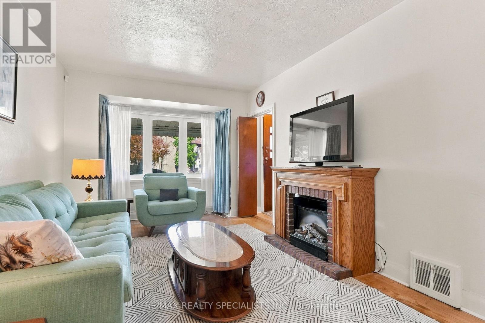 93 Cavell Avenue, Toronto, Ontario  M8V 1P4 - Photo 20 - W13816940