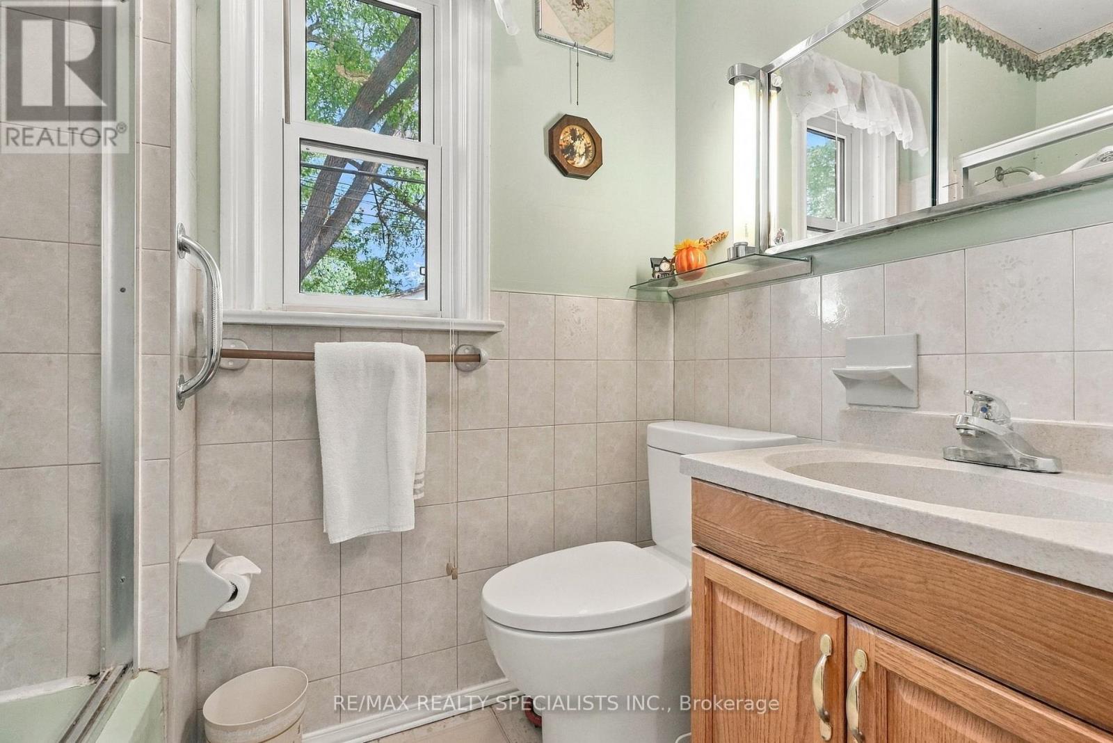 93 Cavell Avenue, Toronto, Ontario  M8V 1P4 - Photo 24 - W13816940