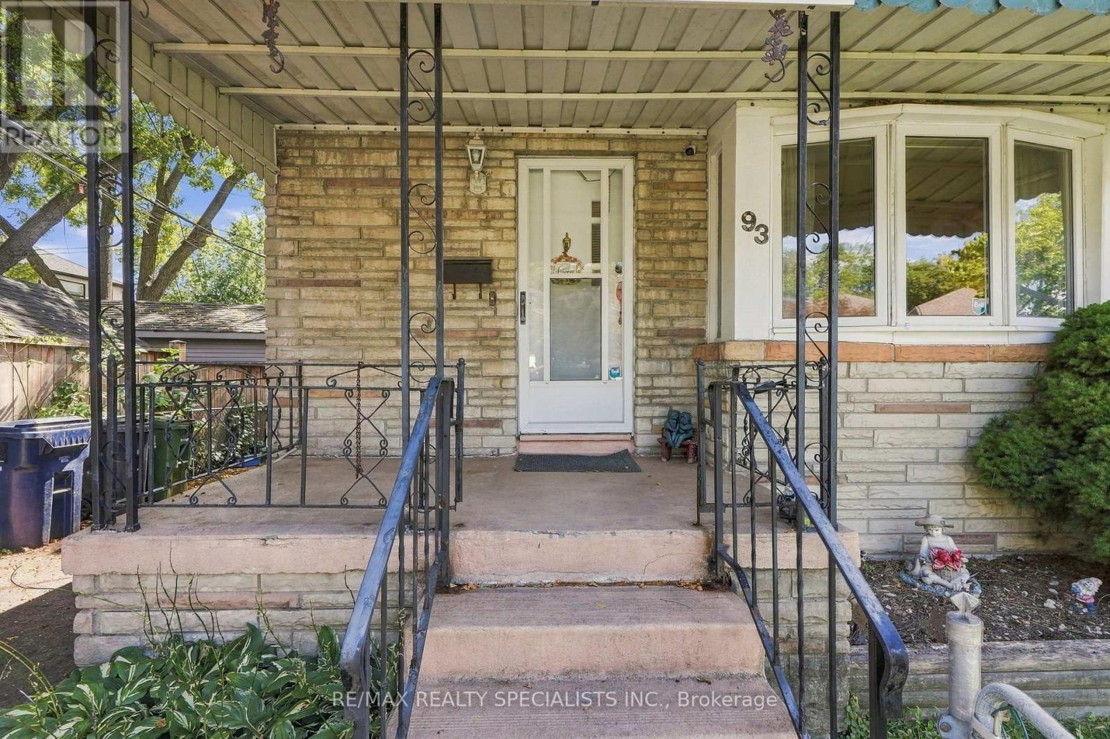 93 Cavell Avenue, Toronto, Ontario  M8V 1P4 - Photo 5 - W13816940