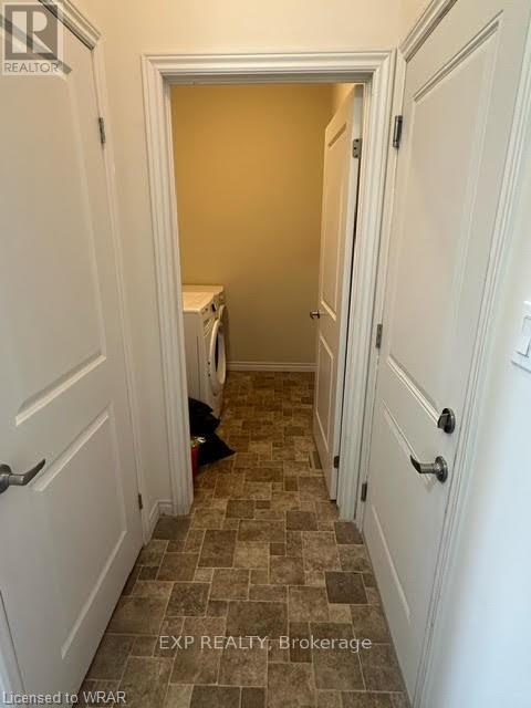 Upper - 25 Kendell Lane, Ingersoll, Ontario  N5C 3J1 - Photo 7 - X13816902