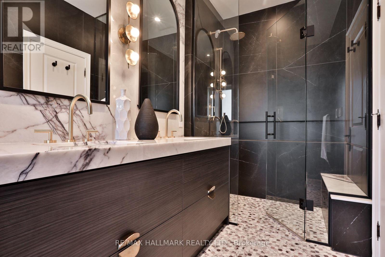 340 St Germain Avenue, Toronto, Ontario  M5M 1W5 - Photo 24 - C13814010