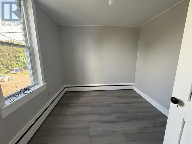 62 Queen ST photo 23
