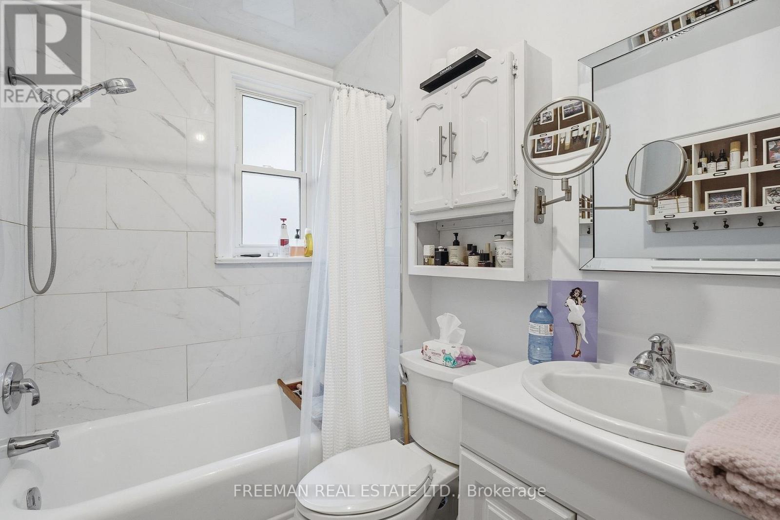 783 Spadina Road, Toronto, Ontario  M5P 2X5 - Photo 19 - C13816452