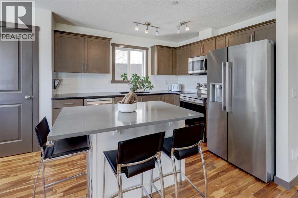 5 Covecreek Mews NE
