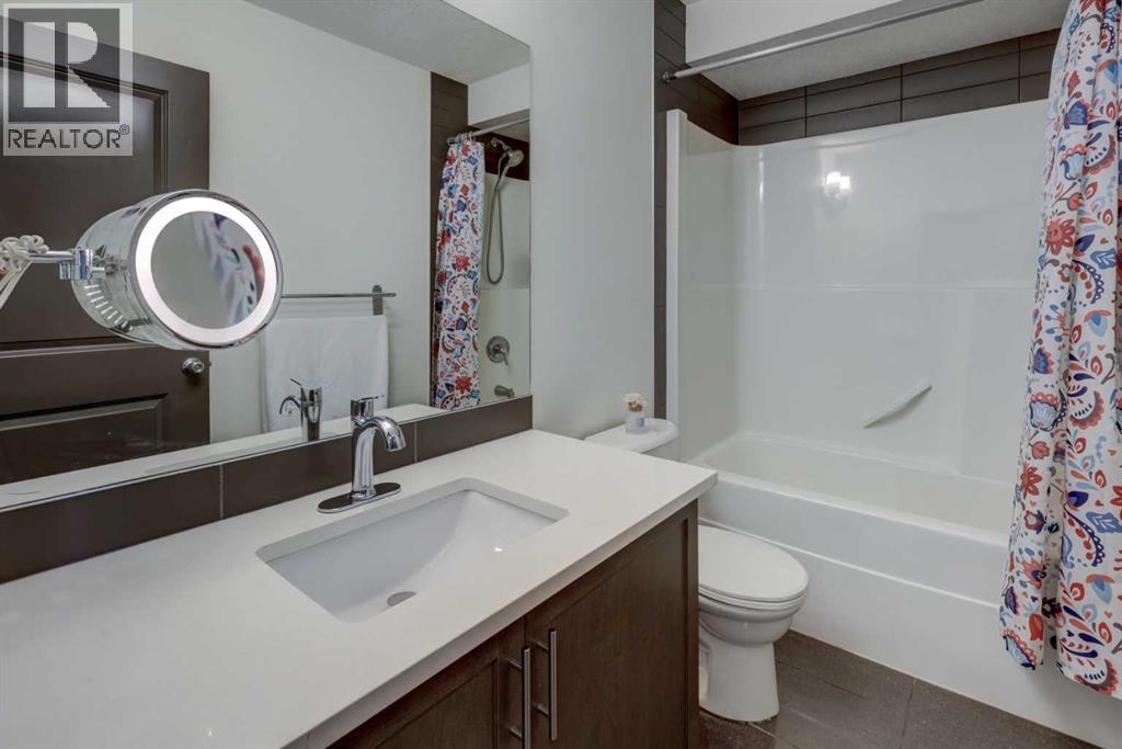 5 Covecreek Mews NE