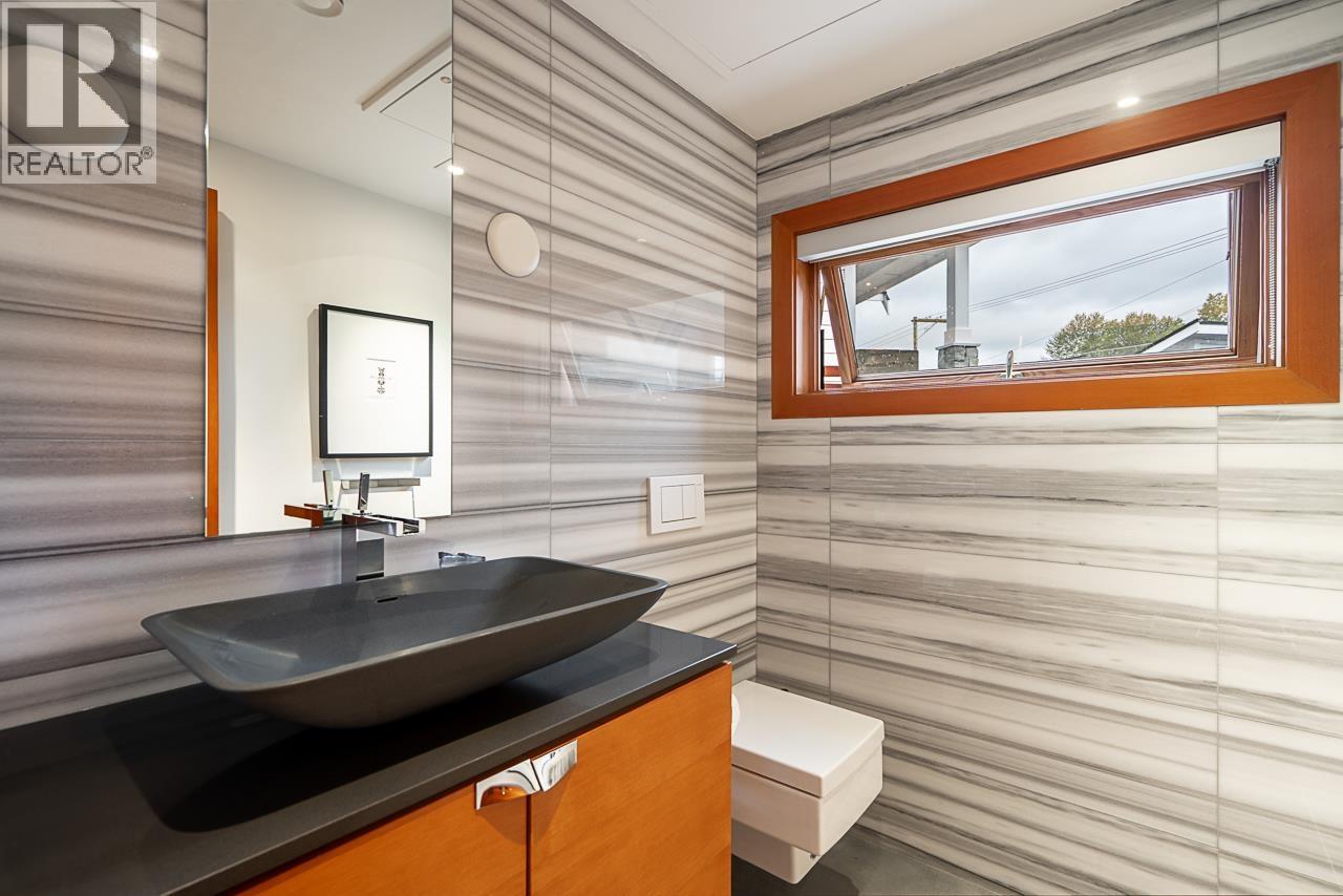 7317 Barnet Road, Burnaby, British Columbia  V5A 1E5 - Photo 11 - R3165722