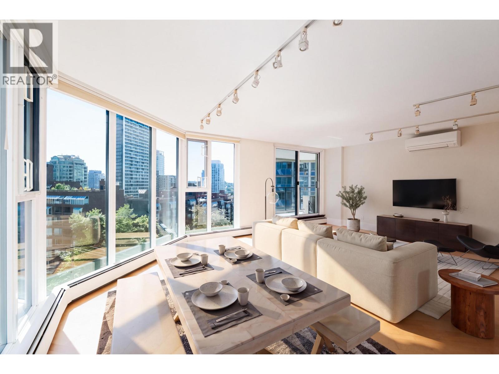 905 1010 BURNABY STREET, Vancouver, British Columbia
