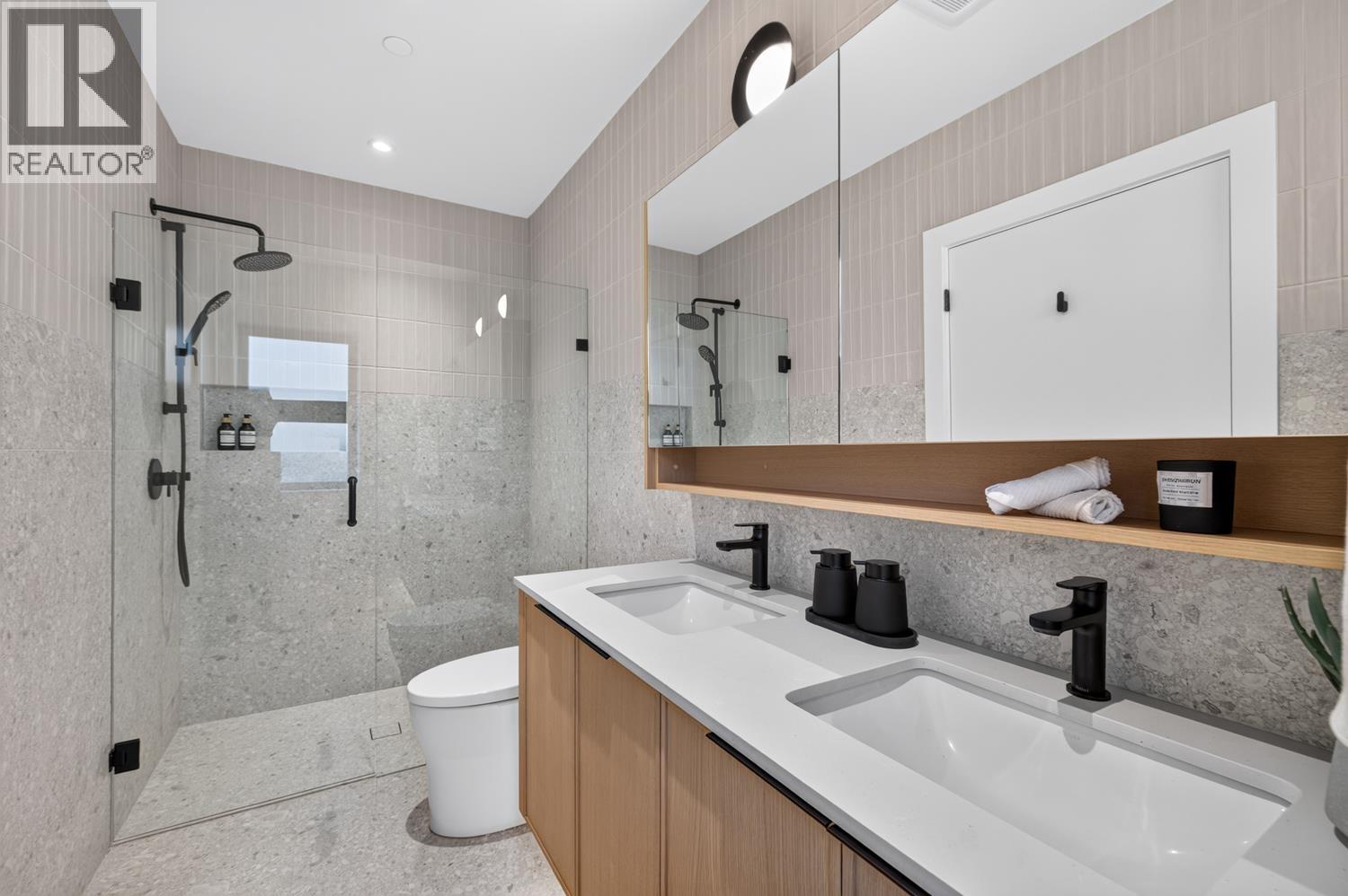 2 58 E 40th Avenue, Vancouver, British Columbia  V5W 1L4 - Photo 26 - R3168619