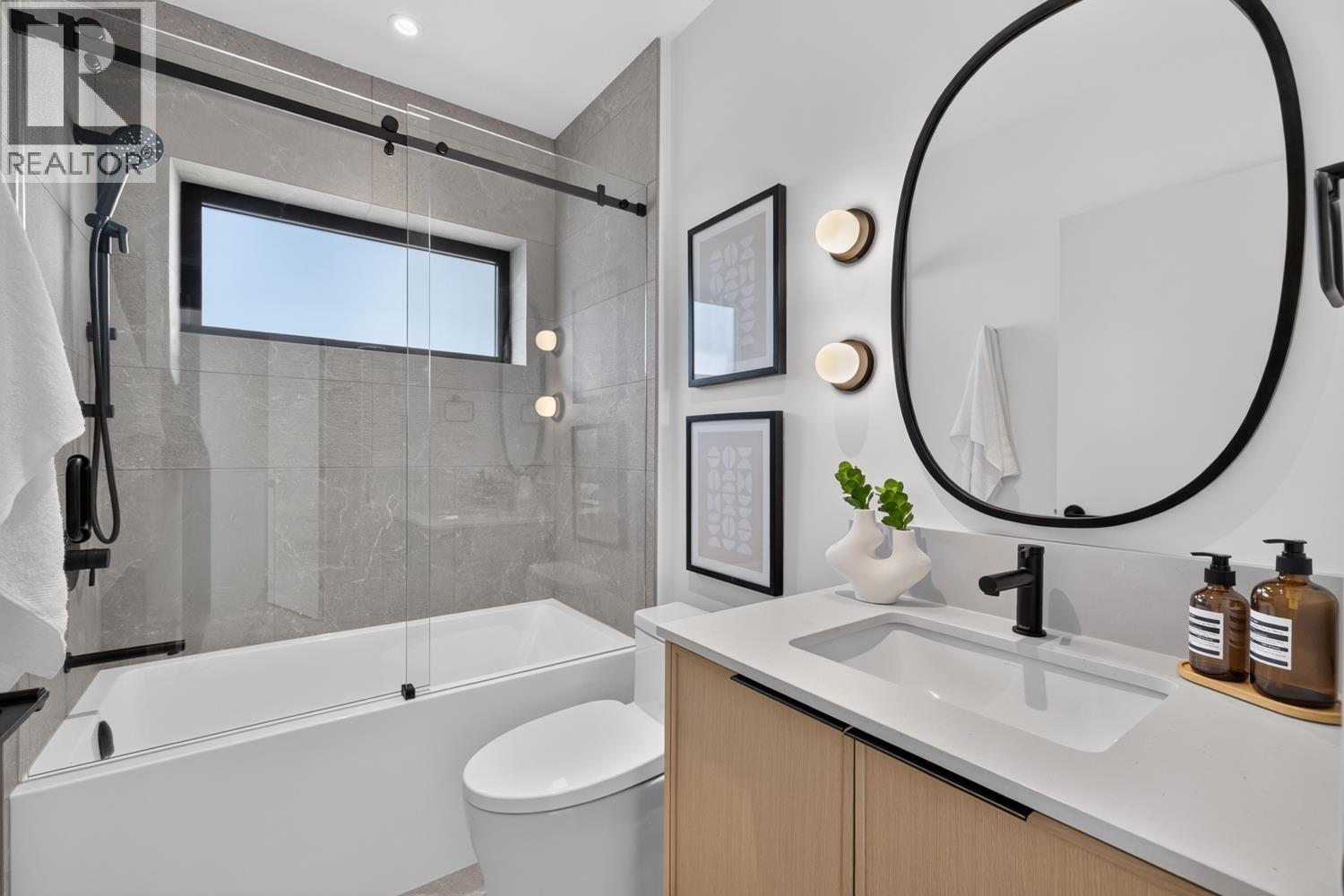 2 58 E 40th Avenue, Vancouver, British Columbia  V5W 1L4 - Photo 31 - R3168619