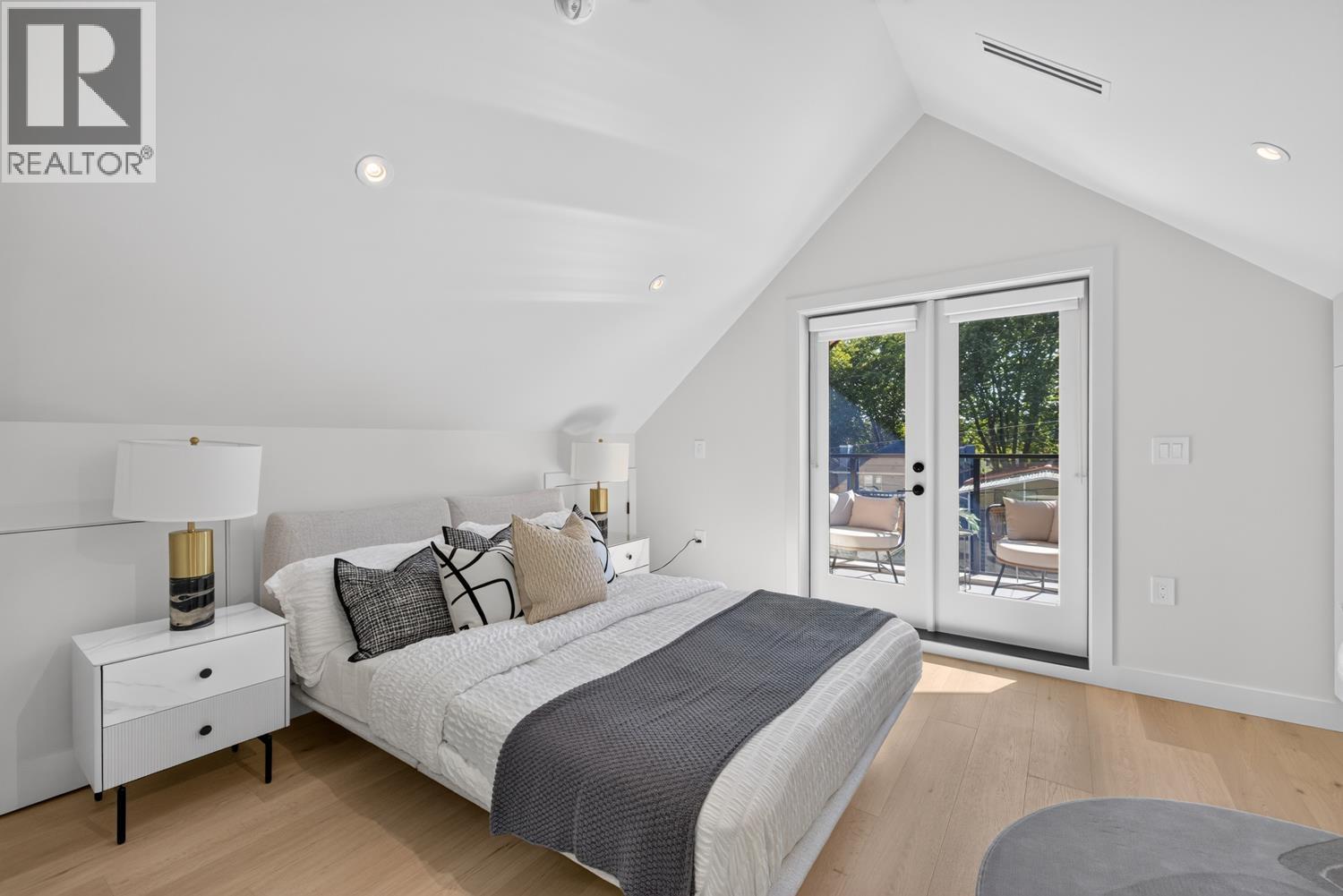 2 58 E 40th Avenue, Vancouver, British Columbia  V5W 1L4 - Photo 32 - R3168619