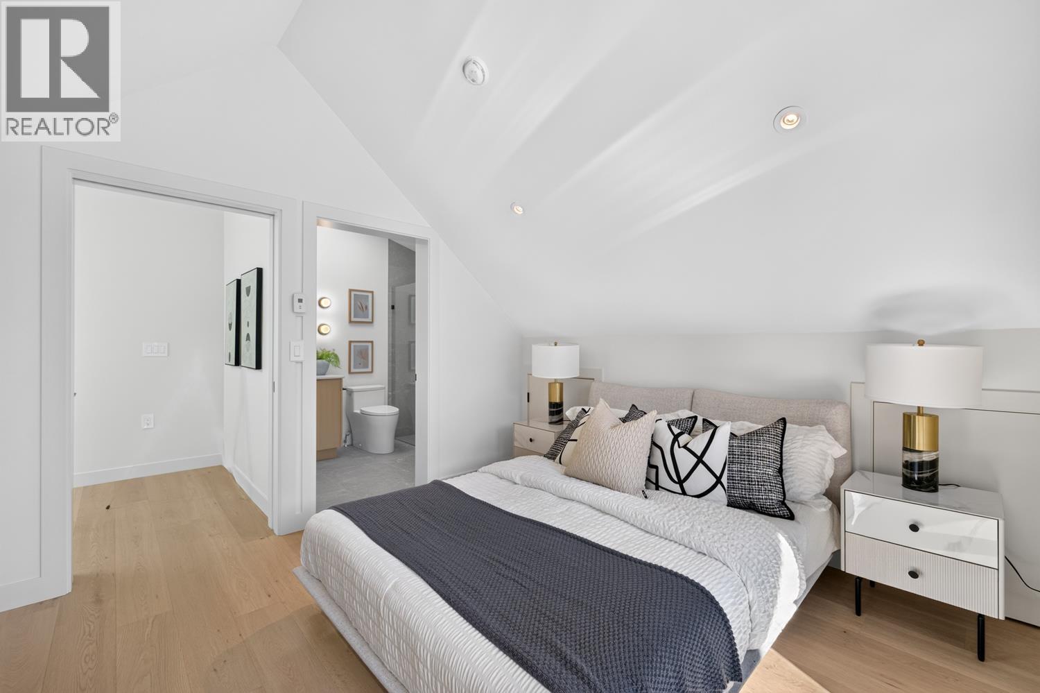 2 58 E 40th Avenue, Vancouver, British Columbia  V5W 1L4 - Photo 37 - R3168619