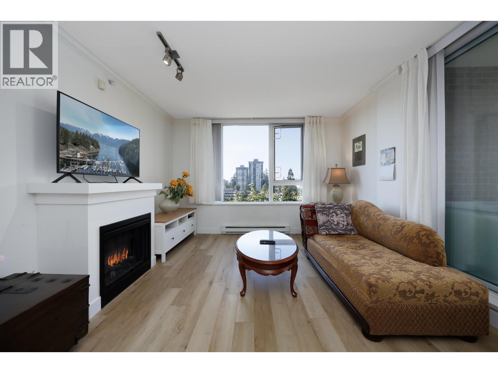 305 9868 Cameron Street, Burnaby, British Columbia  V5J 0A5 - Photo 2 - R3168625
