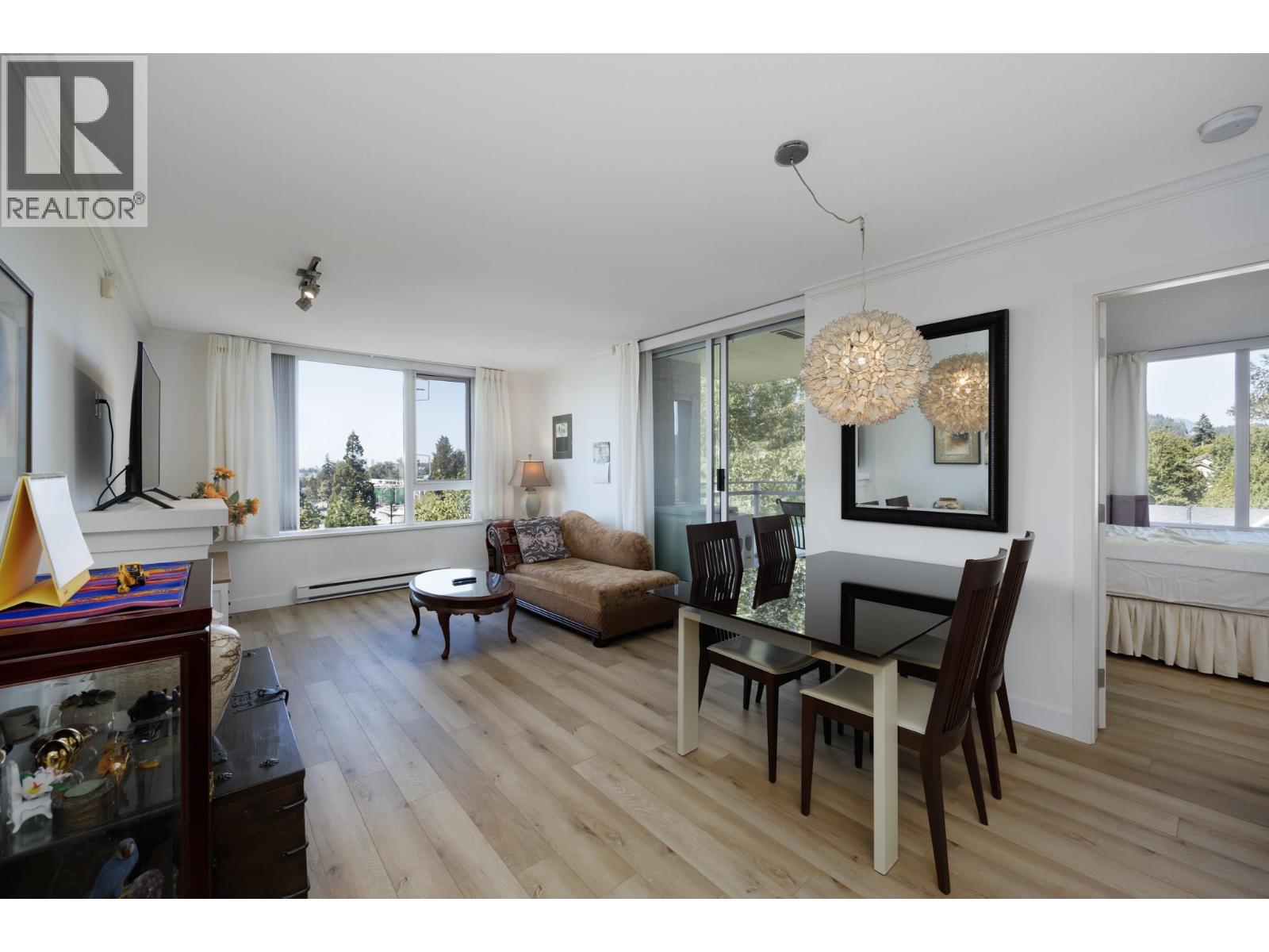 305 9868 Cameron Street, Burnaby, British Columbia  V5J 0A5 - Photo 3 - R3168625