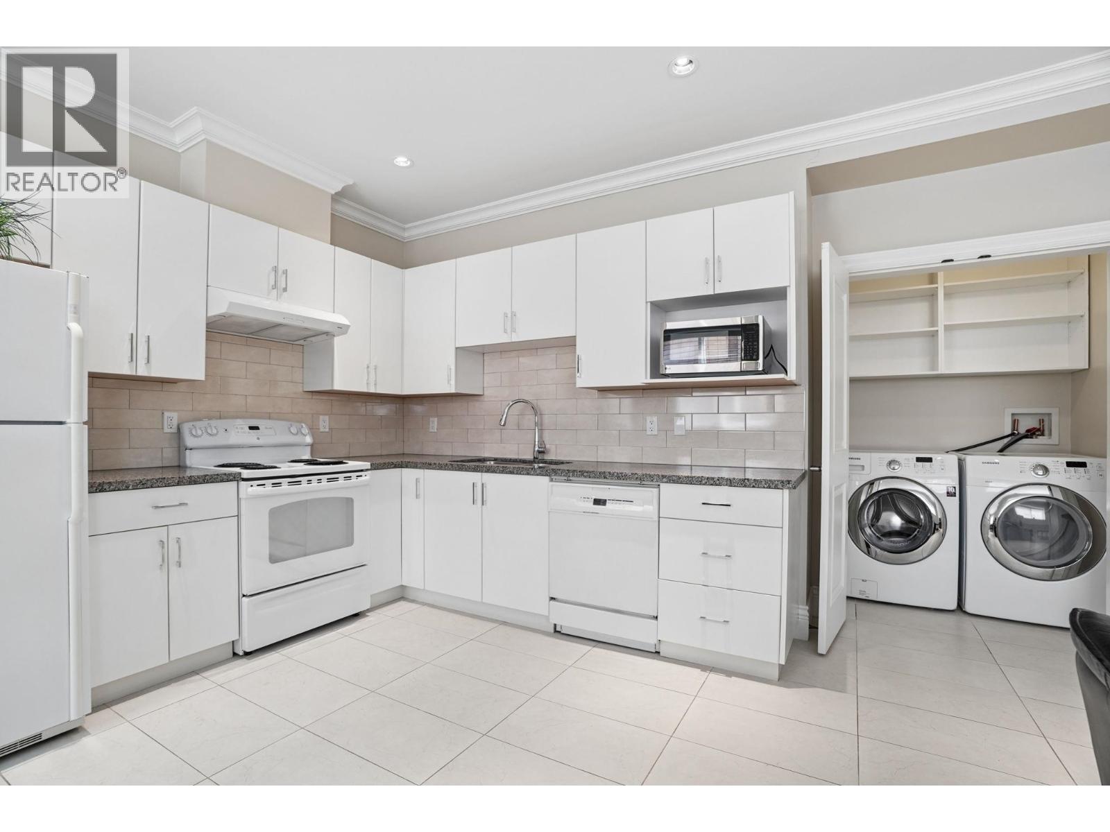 5807 Cree Street, Vancouver, British Columbia  V5W 2V8 - Photo 34 - R3168561