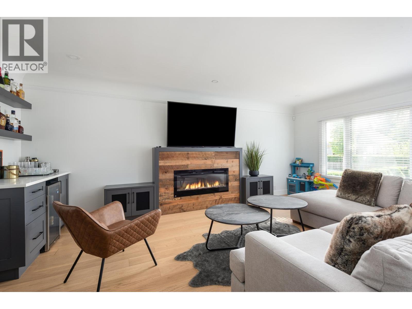 321 Sixth Avenue, New Hazelton, British Columbia  V3L 1T7 - Photo 12 - R3168595