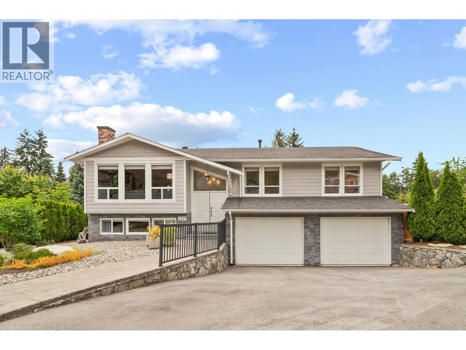 2519 Channel Court, Coquitlam, British Columbia  V3H 3E5 - Photo 2 - R3168611