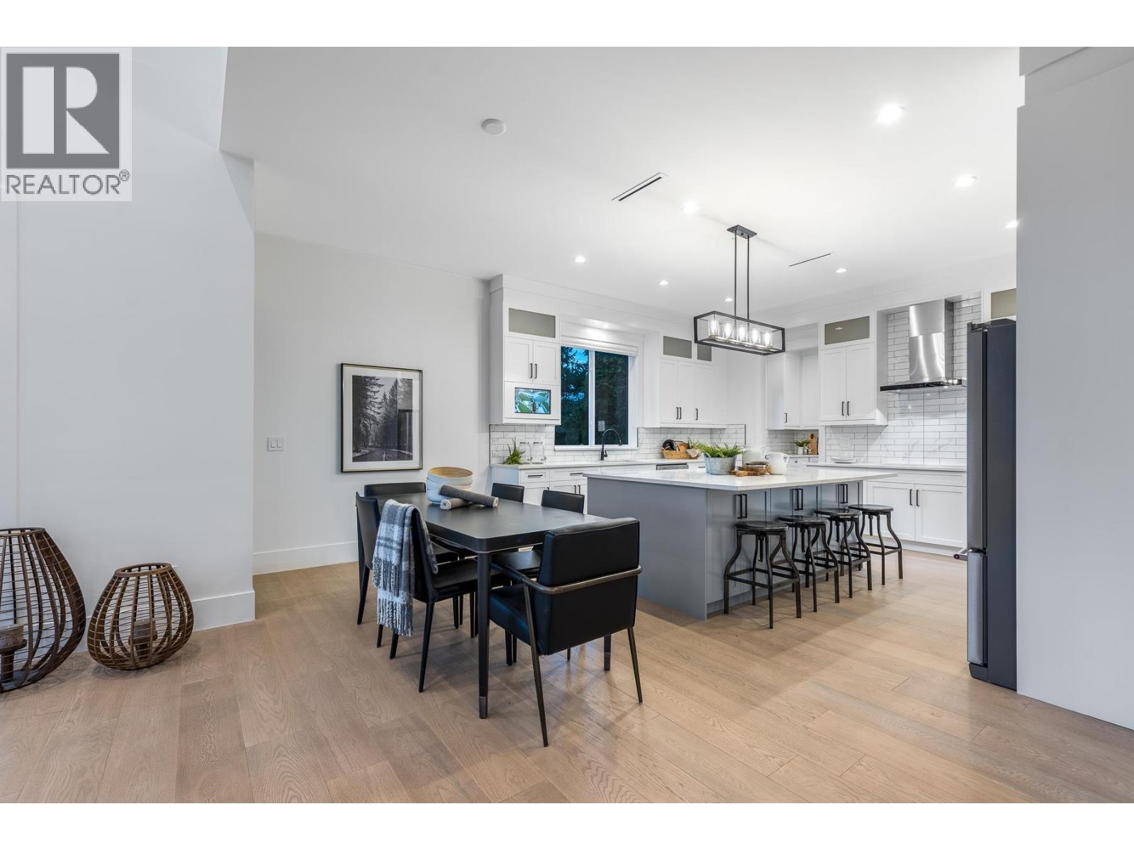 730 Schoolhouse Street, Coquitlam, British Columbia  V3J 5R9 - Photo 9 - R3168641